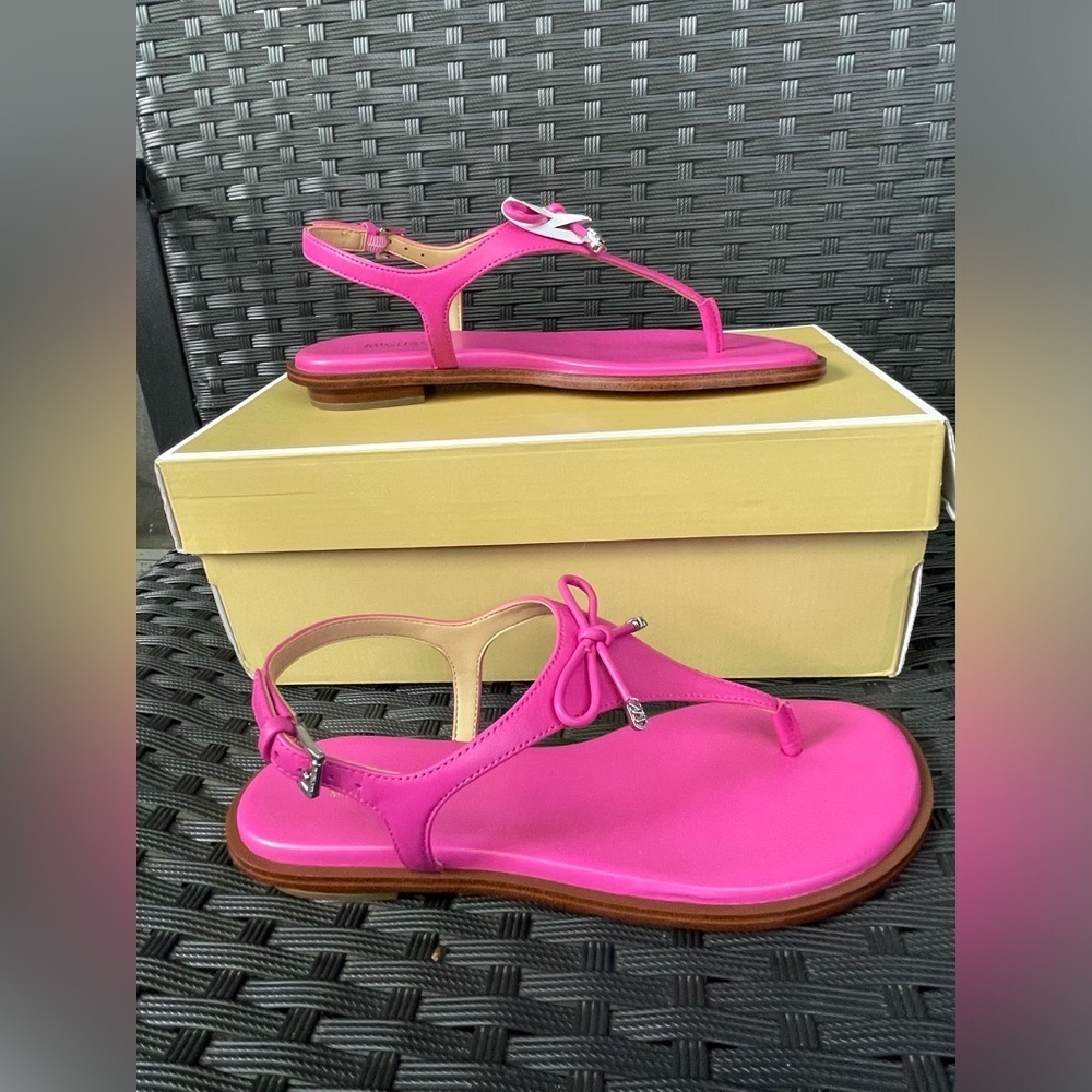 Michael Kors Shoes,Michael Kors Sandals,Michael Kors Pink T-Strap Sandals - Picture 3 of 11